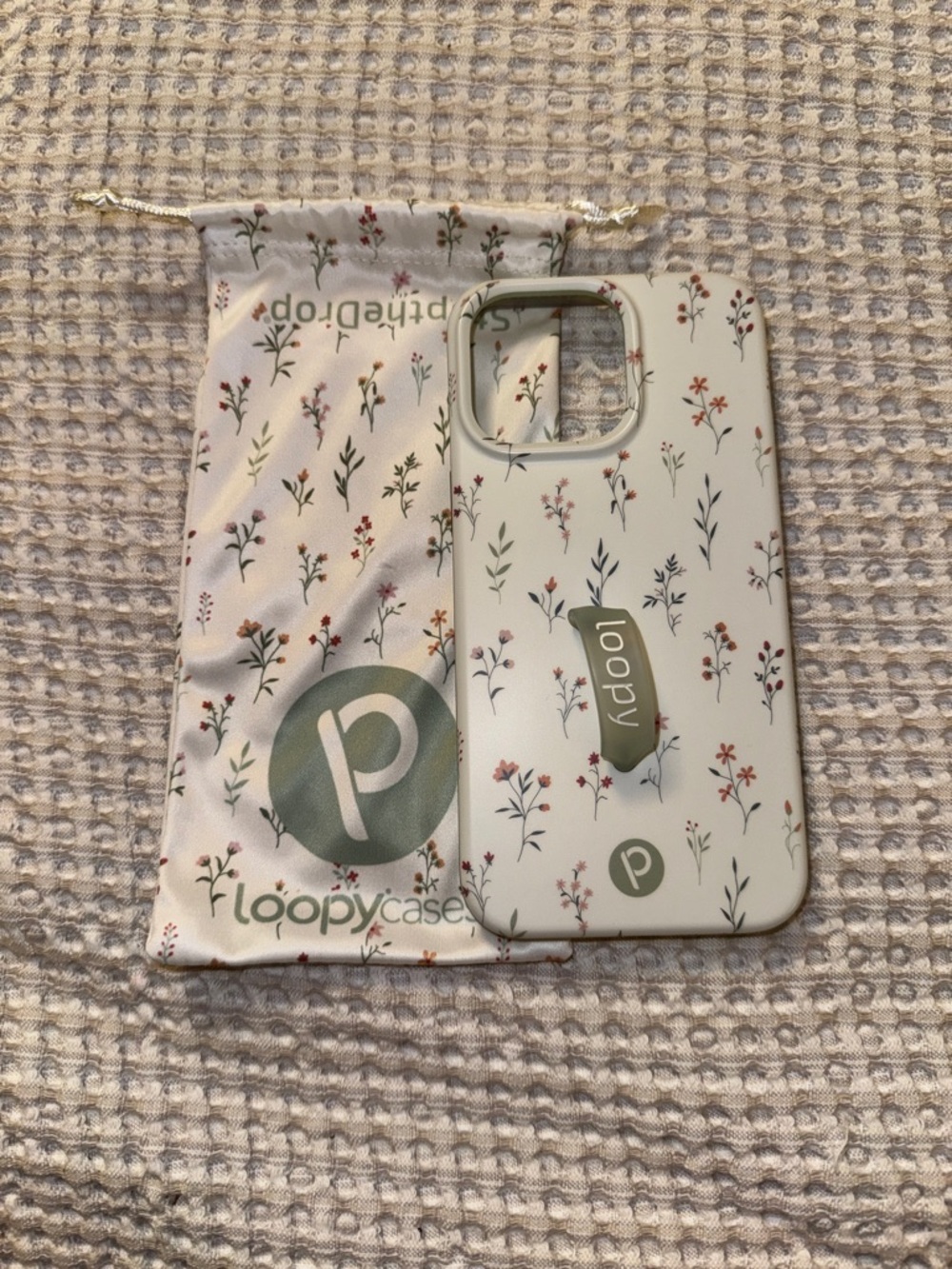 Loopy Case White Floral Phone Case with Olive Grip